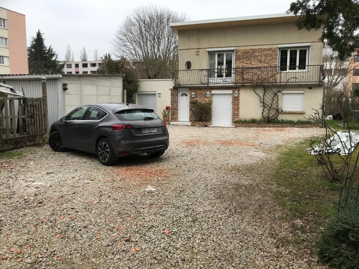 Appartement Fond De Jardin 1 Etage Palaiseau Eksteriør bilde